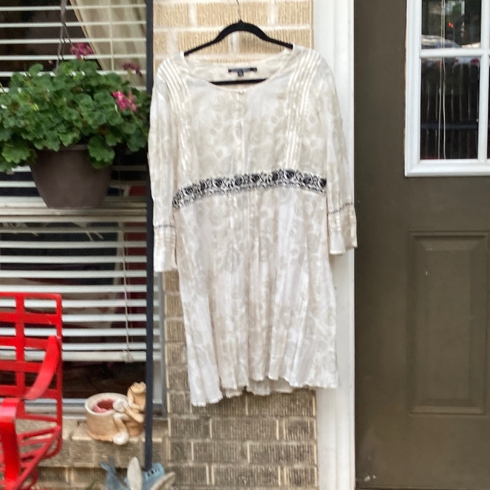 Gudrun Sjoden L black and cream dress with pearl button.